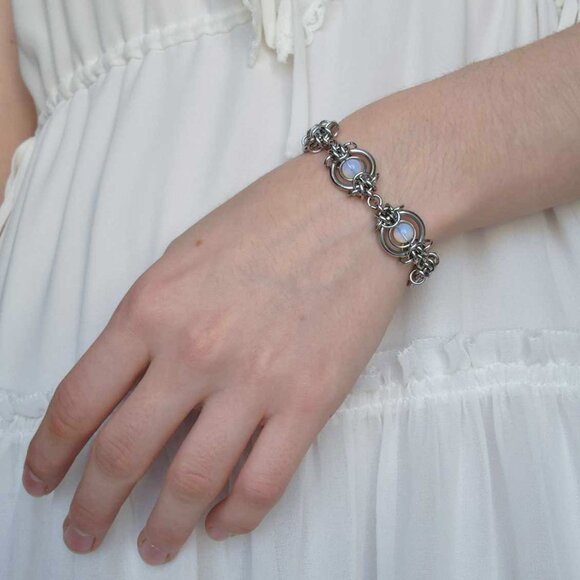 Vintage medieval inspired fairy whimsical opalite and silver bracelet - Picture 1 of 11